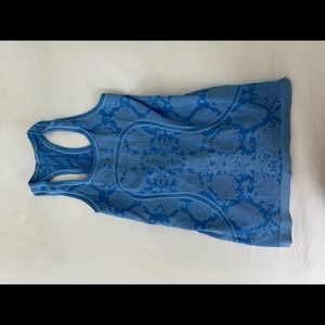 Lululemon tank